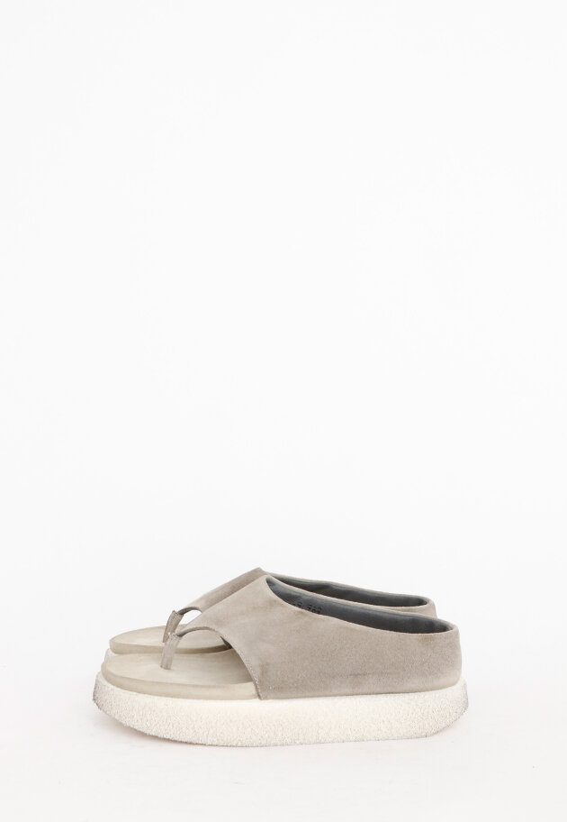Lofina - Sandal with a footbed sole in suede