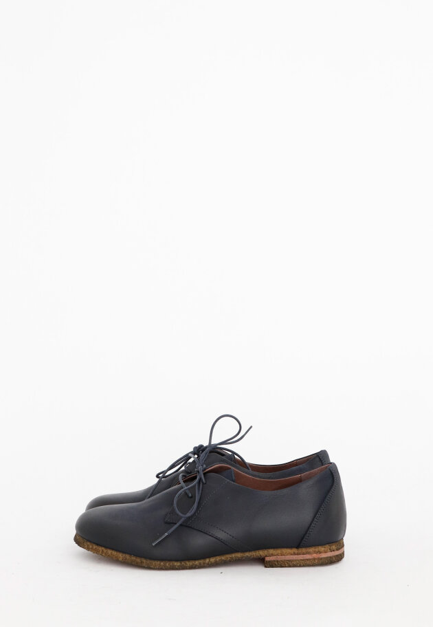 Lofina - Low shoe with shoelace and a raw rubber sole
