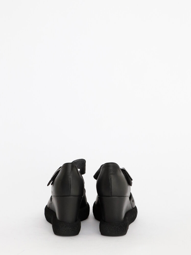 Lofina - Sandal med kilehæl