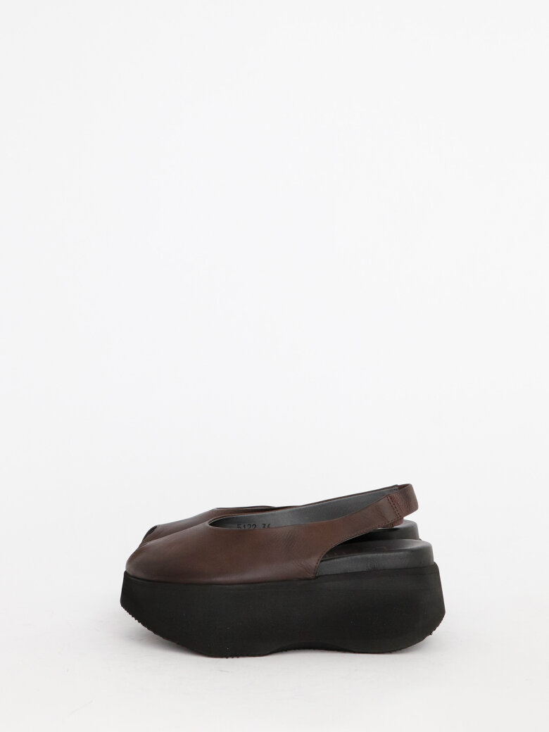 Lofina - Sandal med åben tå og elastik