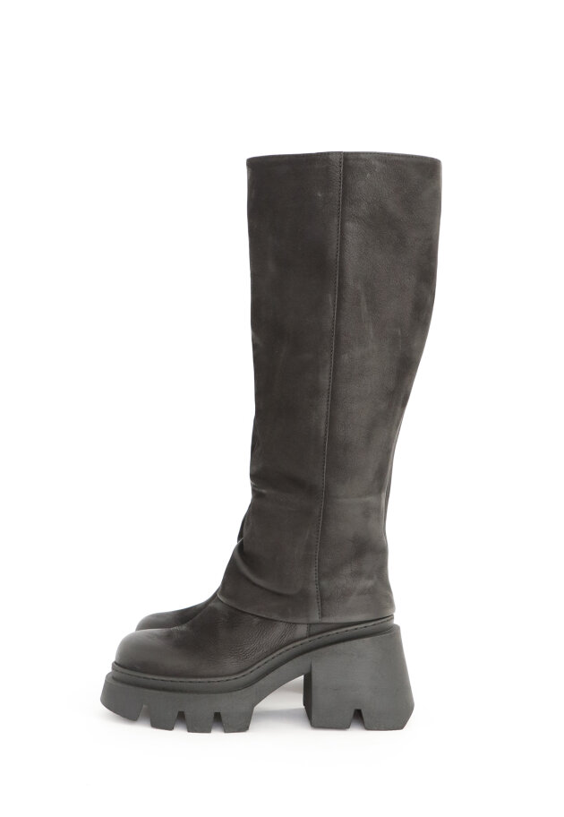 Lofina - Long boot with zipper and high heel Lofina - Long boot with zipper and high heel