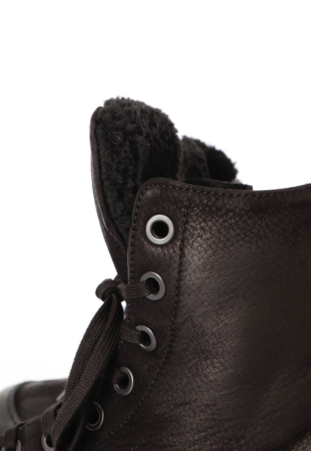 Lofina - Støvle med for og snøre