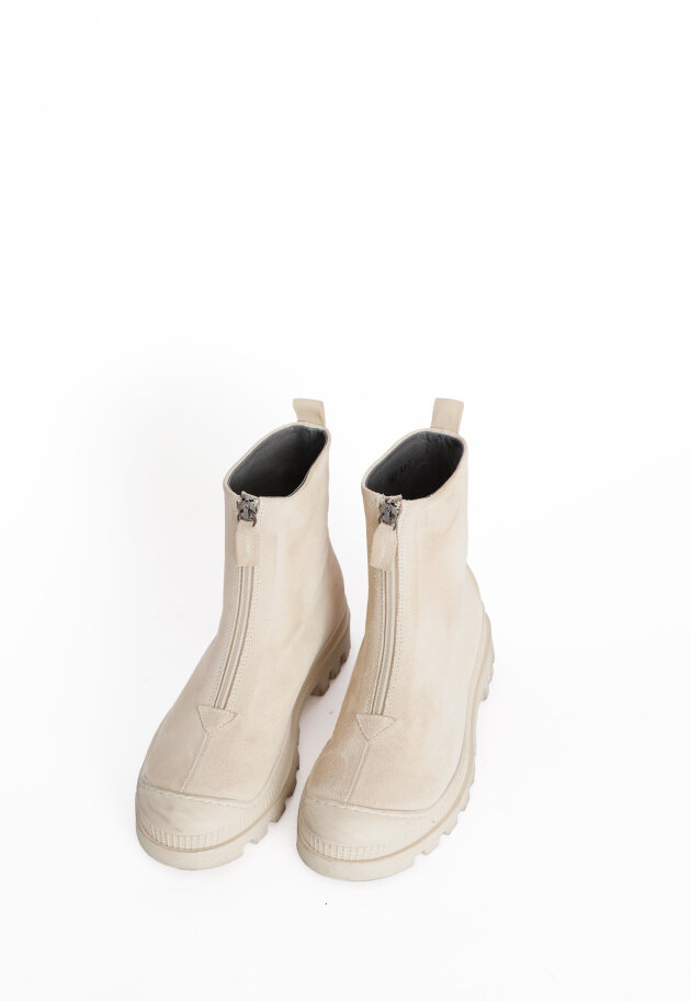 Boots - Lofina - Boot with a micro sole and stretch leather