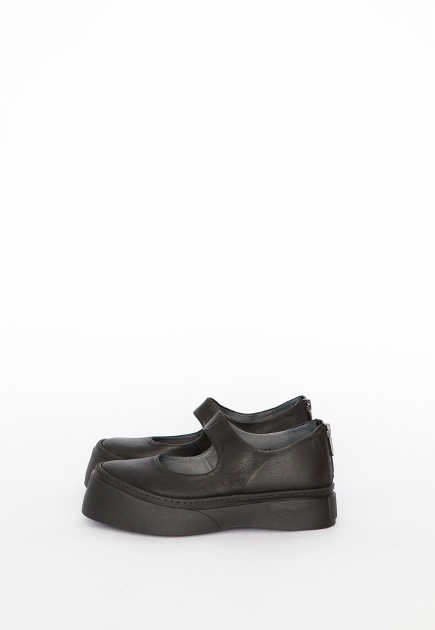 Lofina - Feminine shoe with zipper