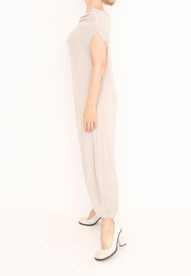 Sort Aarhus - Loosefit dress with off-shoulder neckline