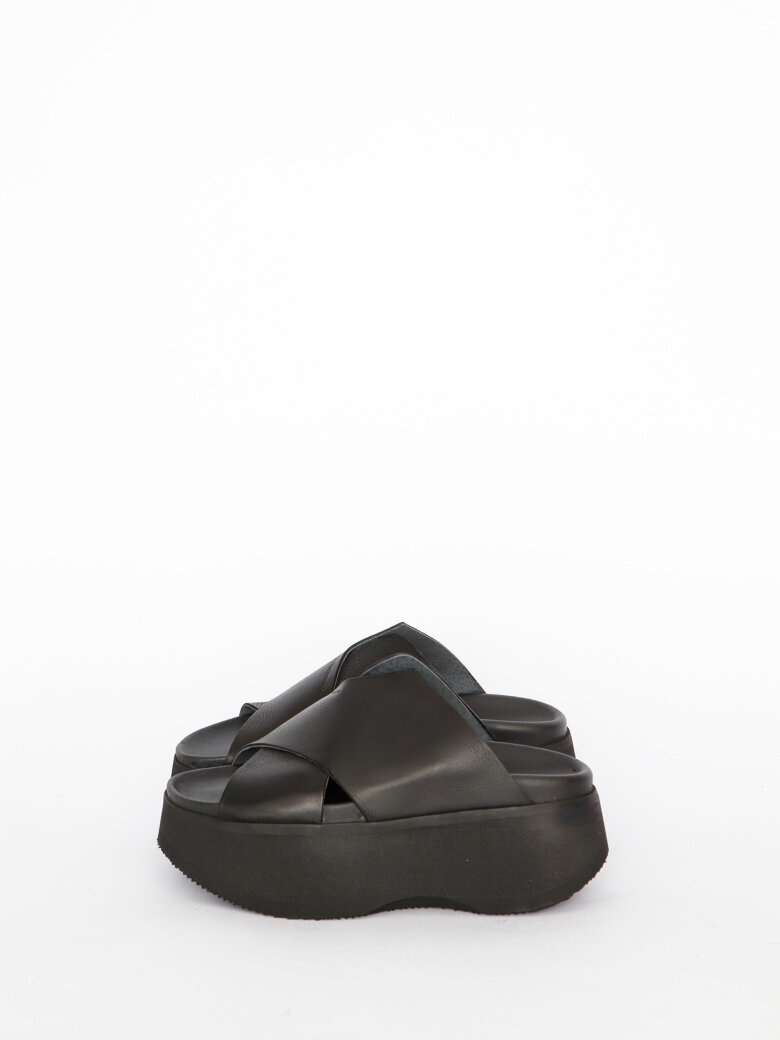 Lofina - Sandal med chunky sål