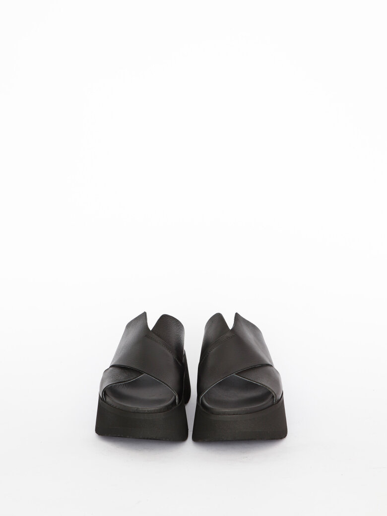 Lofina - Sandal med chunky sål