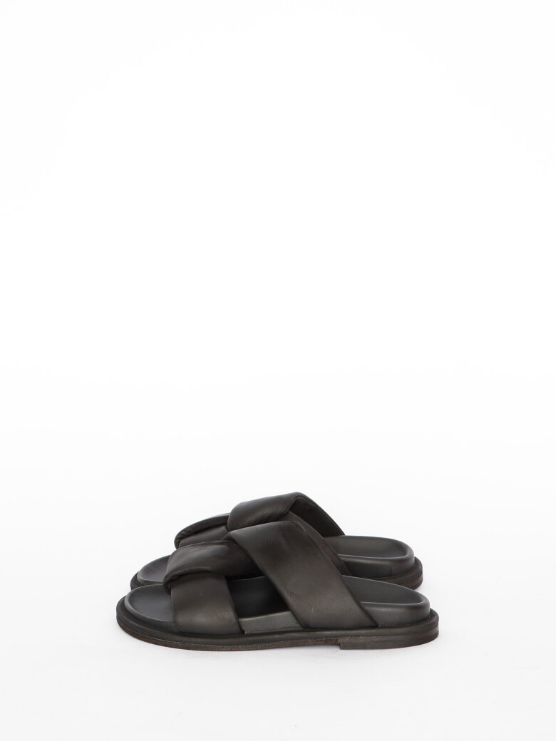 Lofina - Sandal with twist detailing and leather sole
