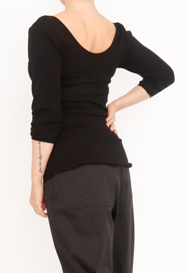Sort Aarhus - Fitted blouse with ¾ sleeves