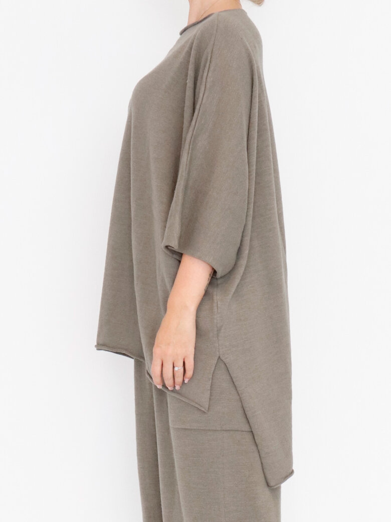 Sort Aarhus - Oversized knit sweater