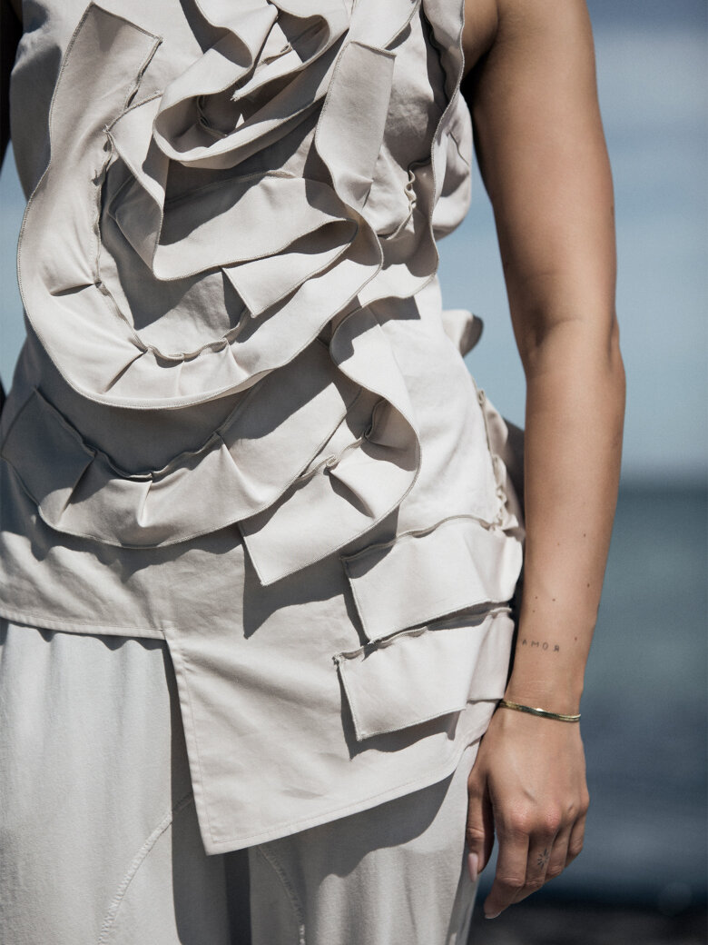 Sort Aarhus - Top with sculptural details 