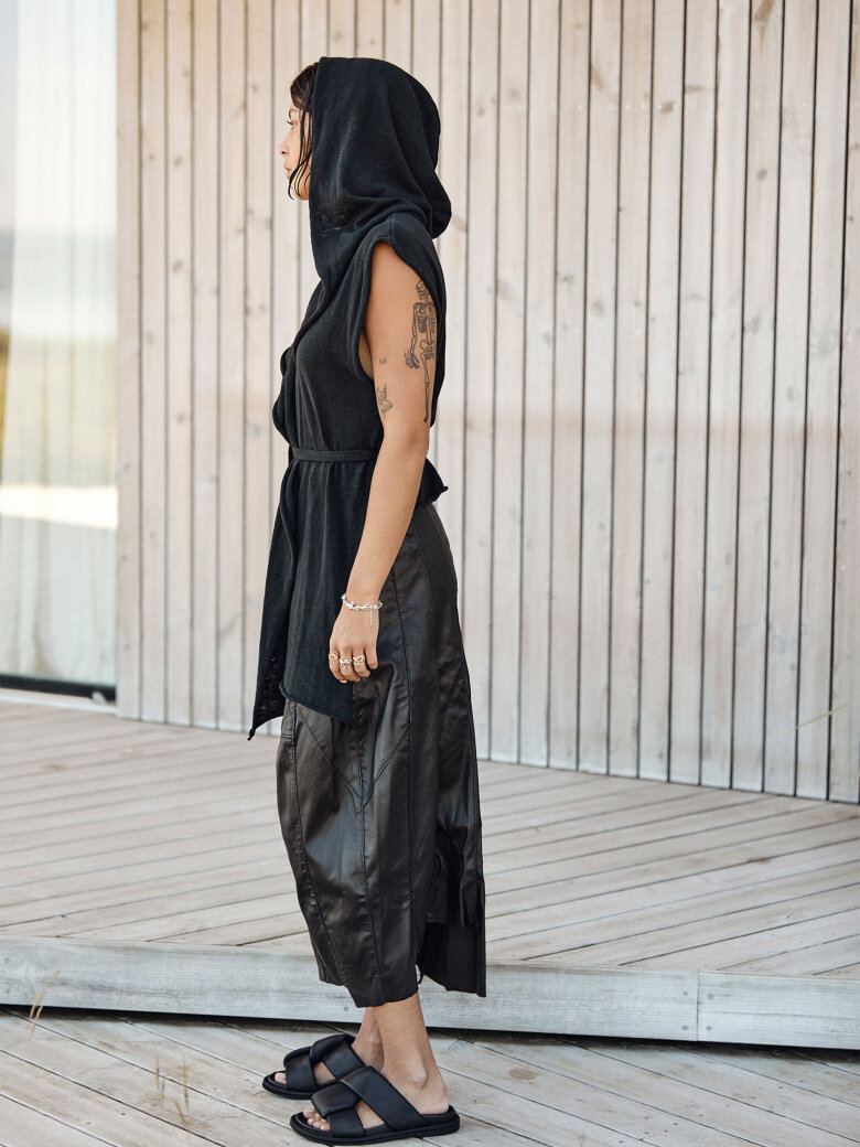 Sort Aarhus - Stylish knitted vest 