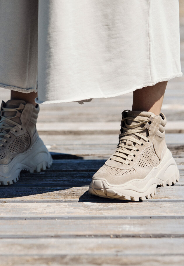 Lofina - Sneakers with laces