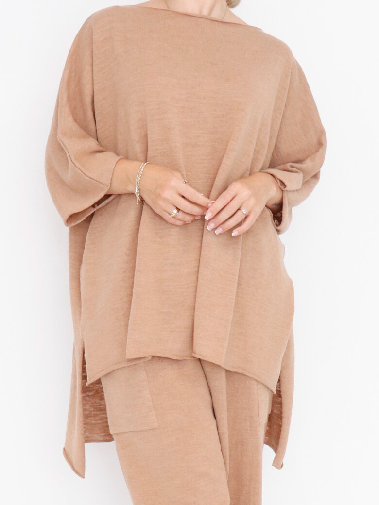 Sort Aarhus - Oversized strikbluse