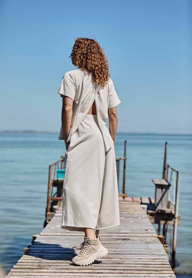Sort Aarhus - T-shirt with open back