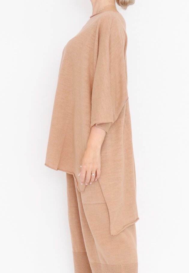 Sort Aarhus - Oversized knit sweater
