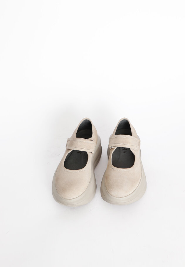 Lofina - Open shoes with velcro closure