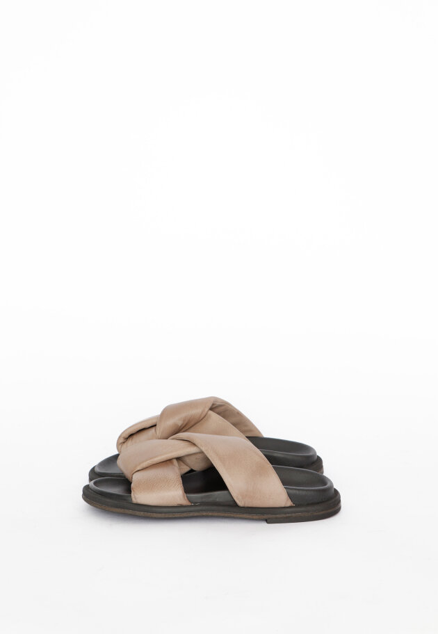 Lofina - Sandal with twist detail and leather sole Lofina - Sandal with twist detail and leather sole