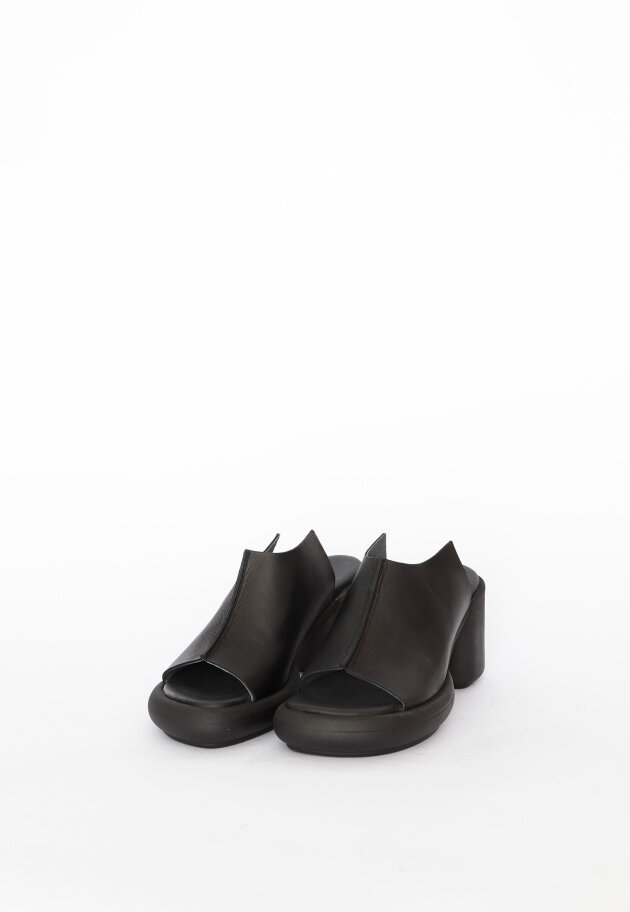 Lofina - Sandal with high heel