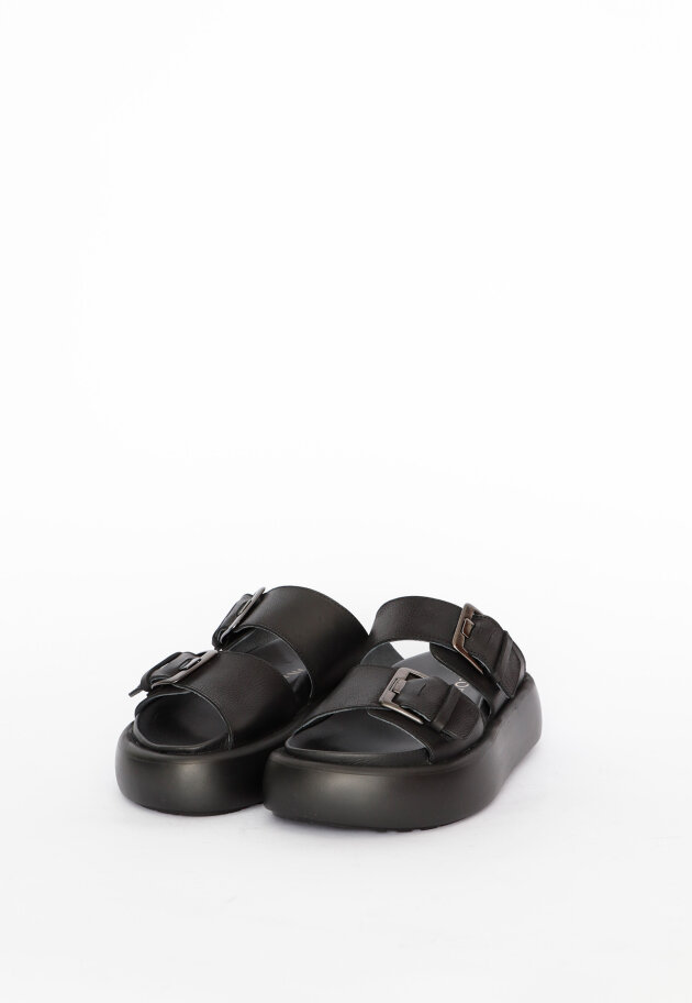 Lofina - Sandal with buckle closure