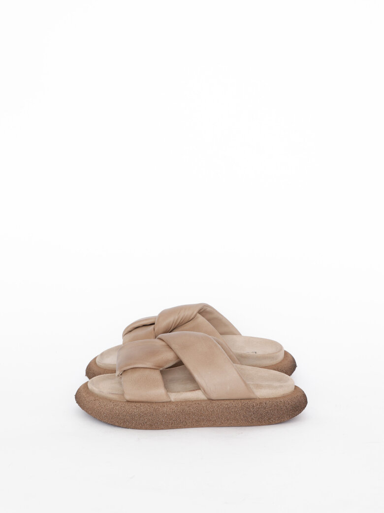 Lofina - Sandal with twist detail