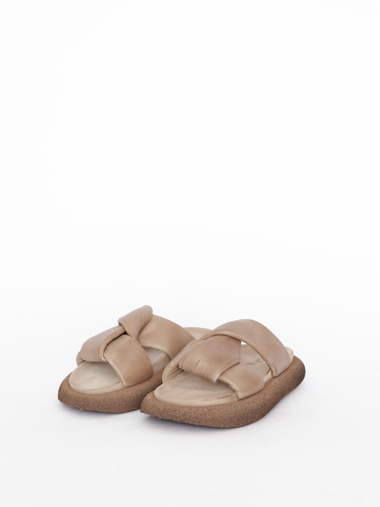 Lofina - Sandal with twist detail
