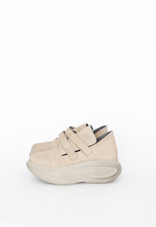 Lofina - Sneakers with velcro closure
