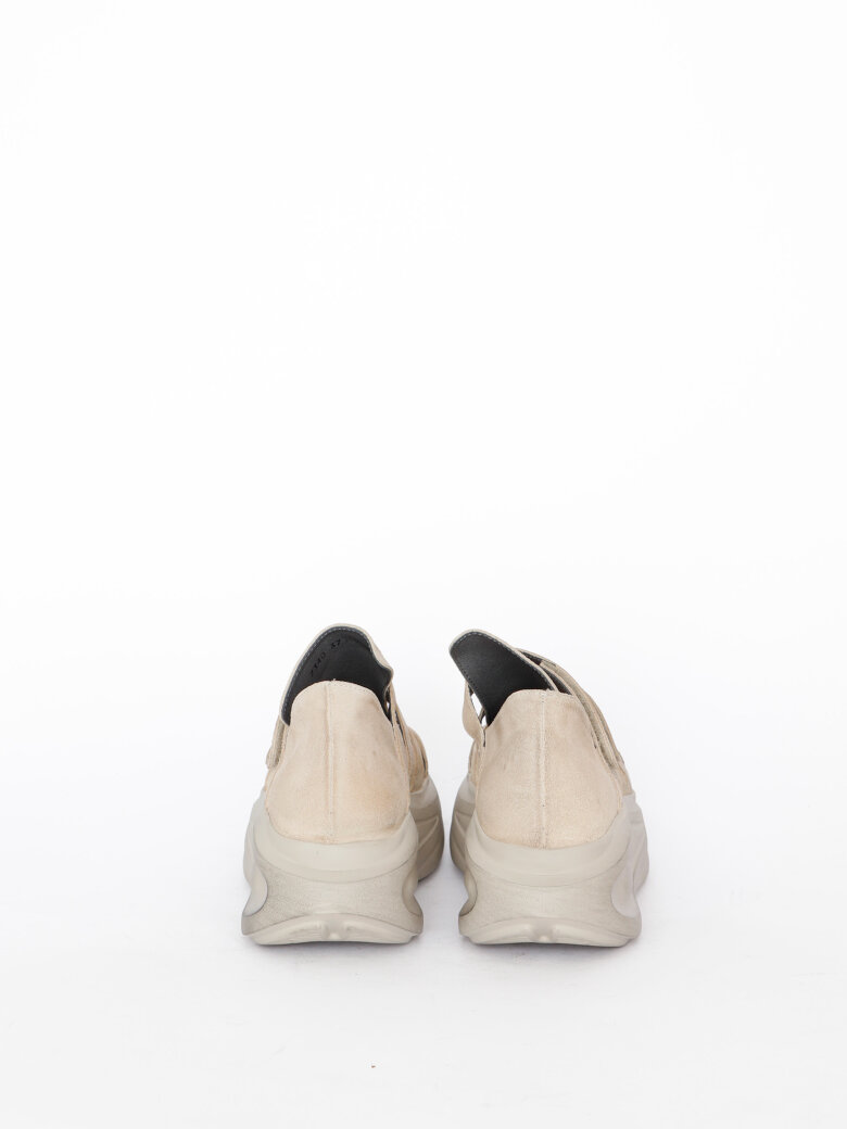 Lofina - Sneakers with velcro closure