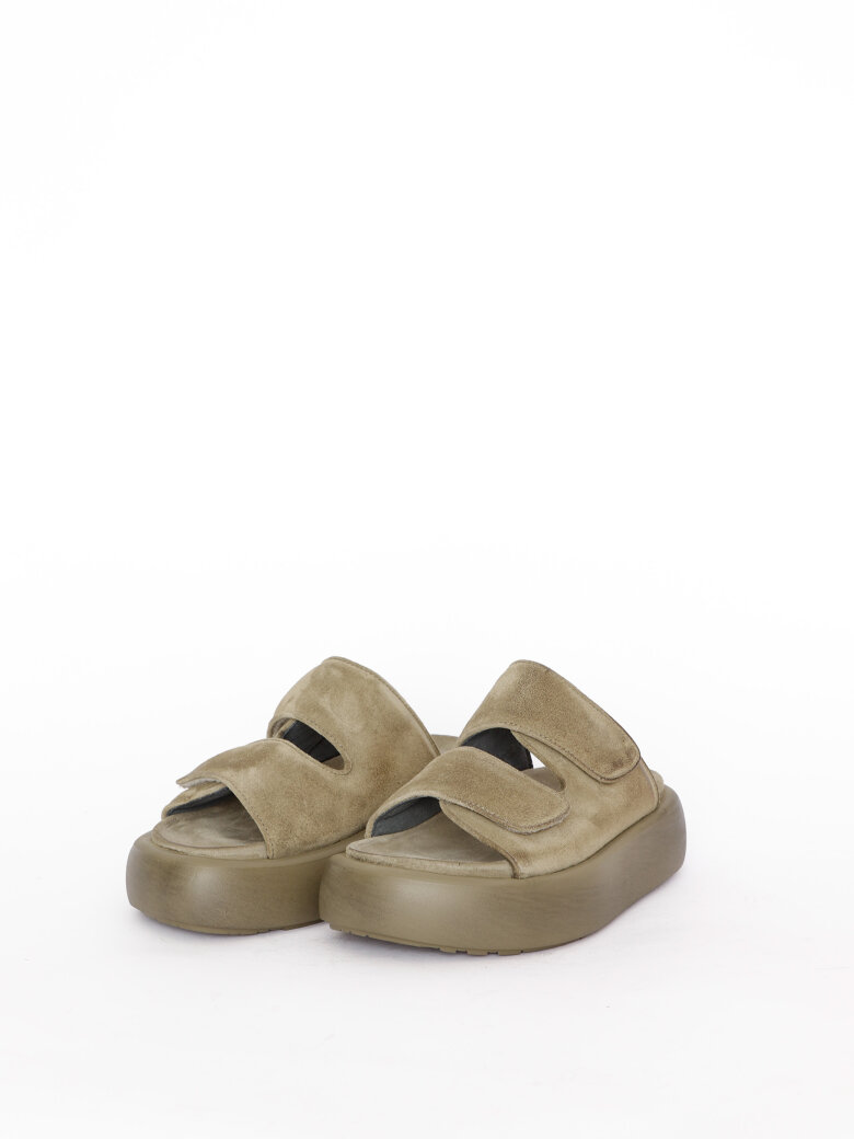 Lofina - Sandal with double Velcro closure