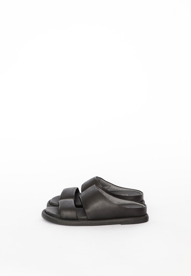 Lofina - Simple sandal