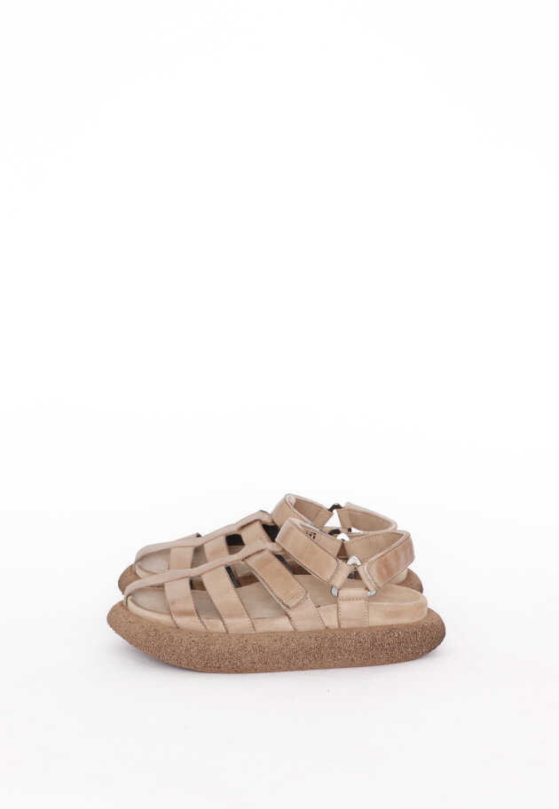 Lofina - Sandal with Velcro closure
