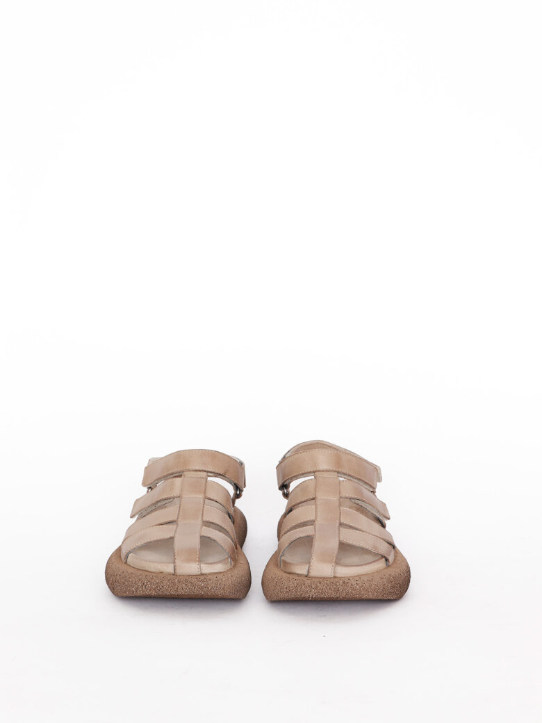 Lofina - Sandal with Velcro closure