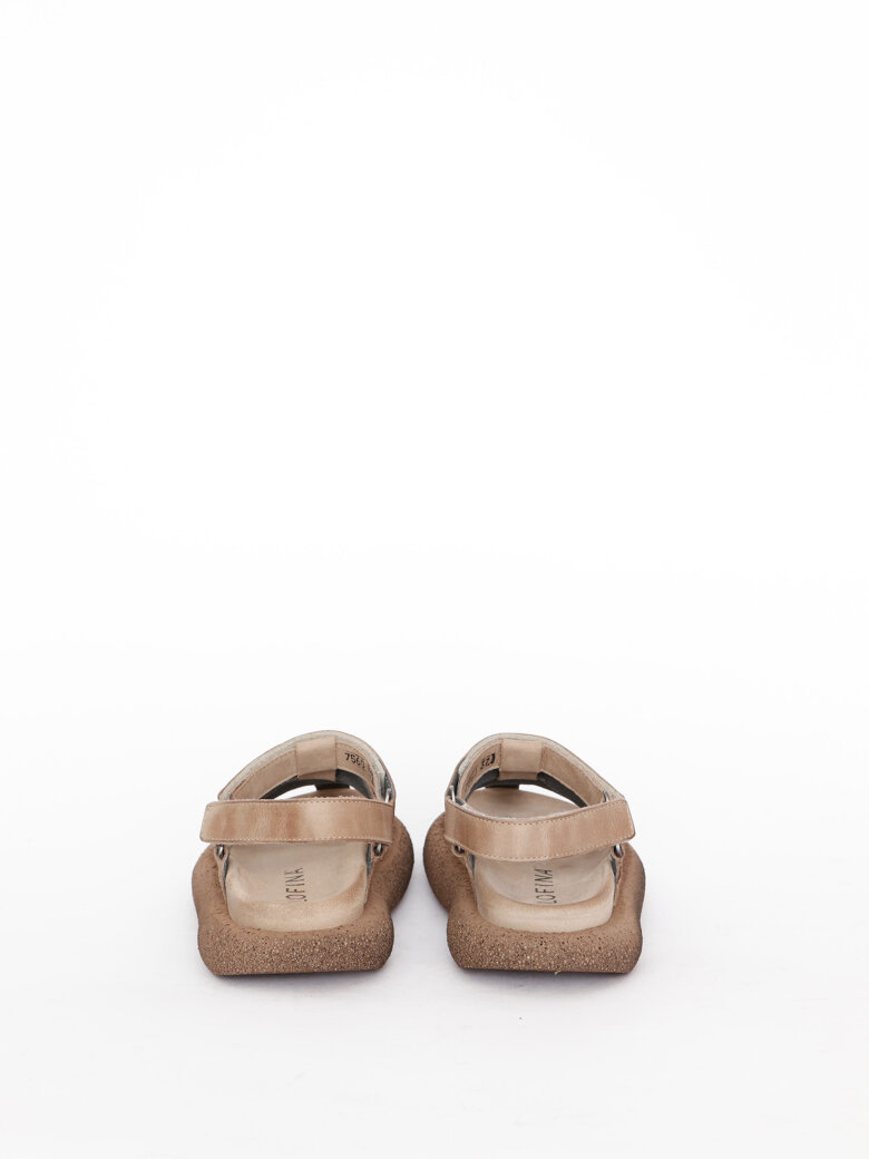 Lofina - Sandal with Velcro closure