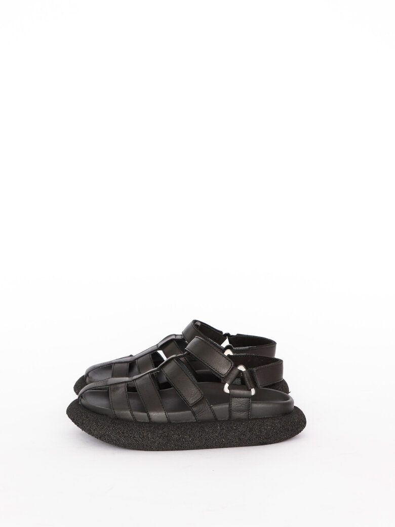 Lofina - Sandal with Velcro closure