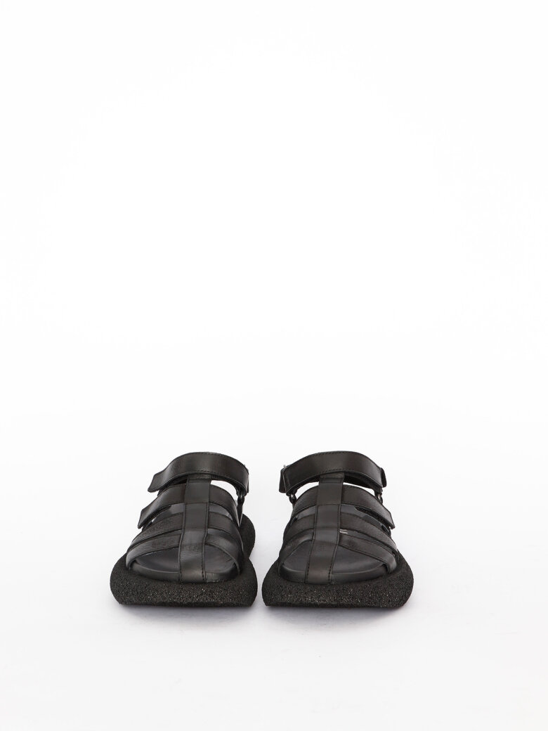 Lofina - Sandal with Velcro closure