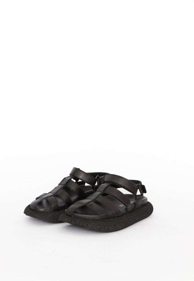 Lofina - Sandal with Velcro closure