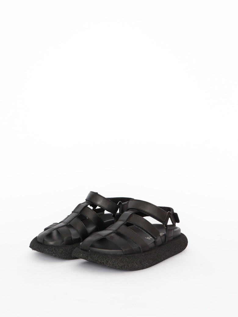 Lofina - Sandal with Velcro closure