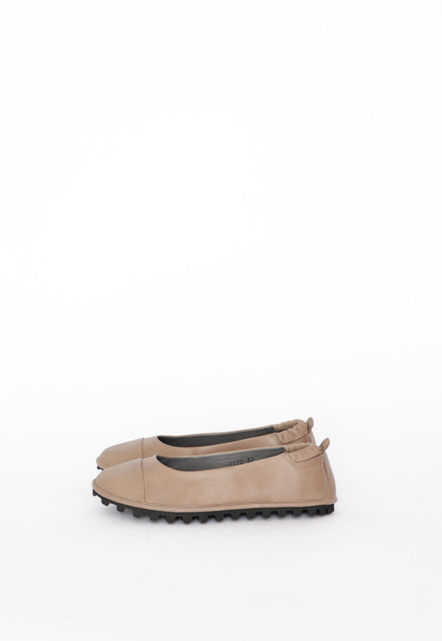 Lofina - Ballerina with a flexible sole