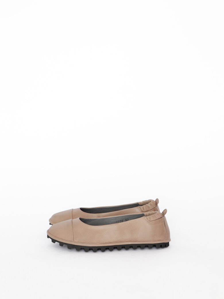 Lofina - Ballerina with a flexible sole