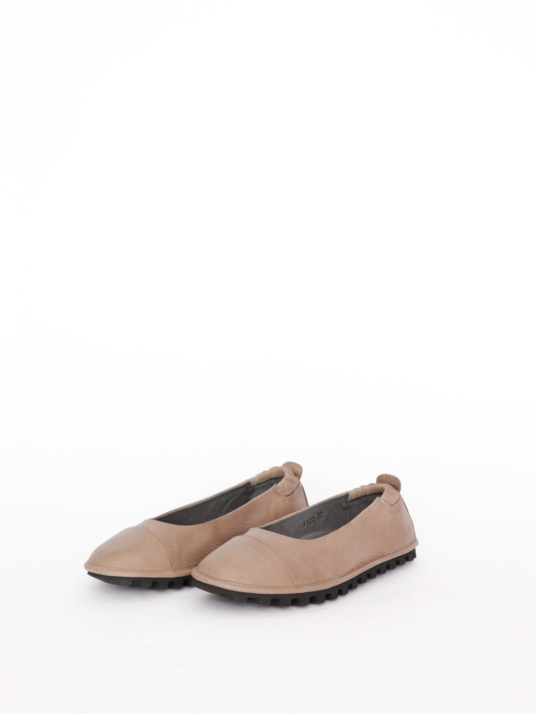 Lofina - Ballerina with a flexible sole