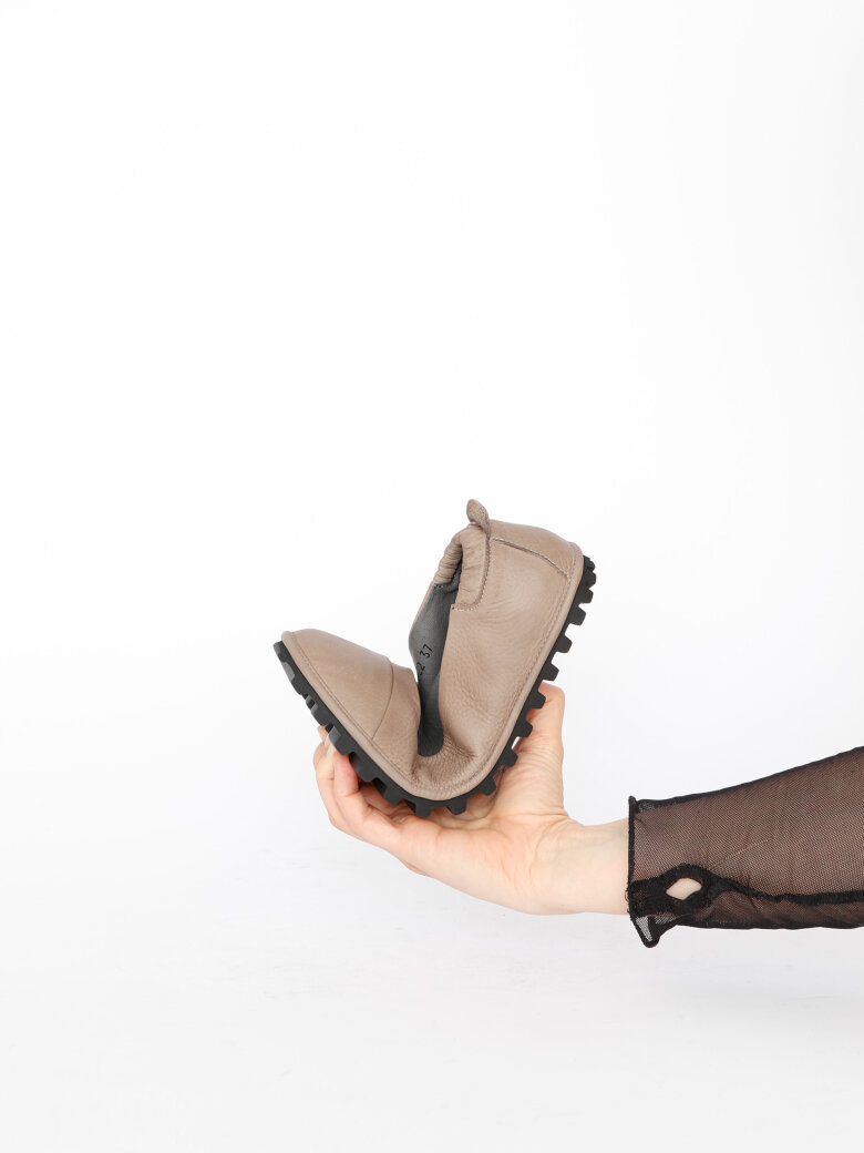 Lofina - Ballerina with a flexible sole