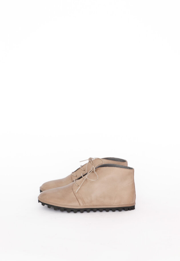 Lofina - Desert boot with a flexible sole