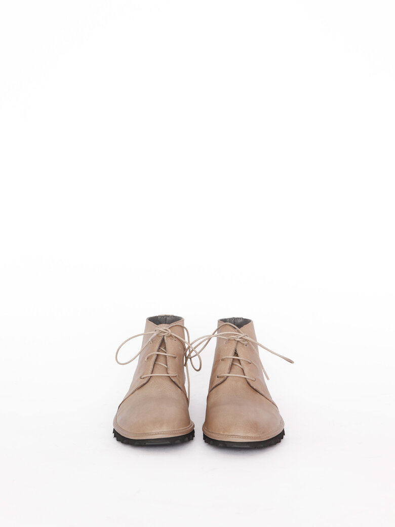 Lofina - Desert boot with a flexible sole