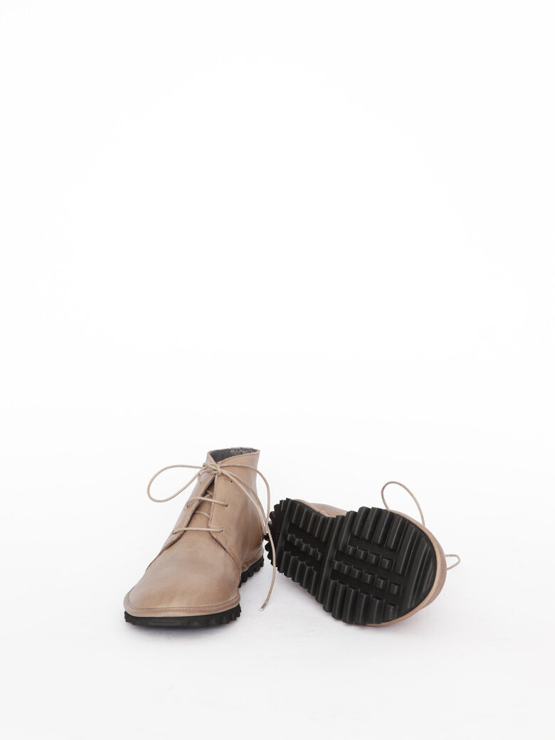 Lofina - Desert boot with a flexible sole