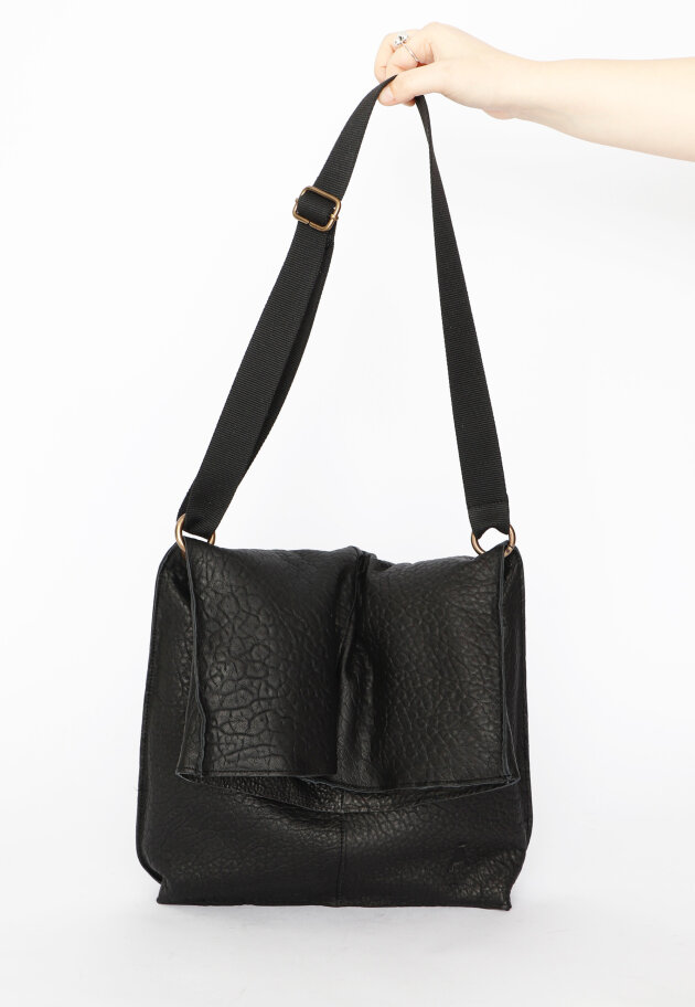 Sort Aarhus - Shoulder bag with button closure