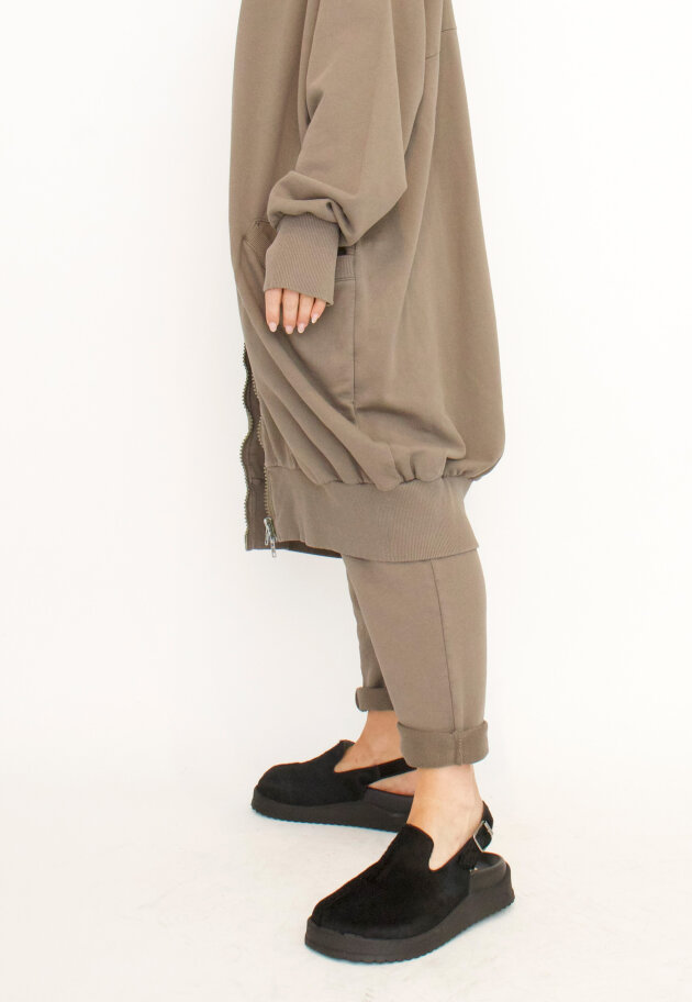 Sort Aarhus - Long cardigan with zipper
