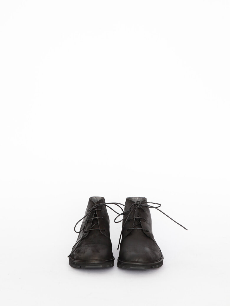 Lofina - Desert boot with a flexible sole