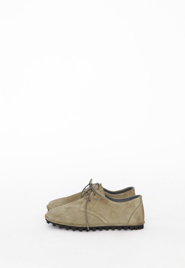 Lofina - Shoe with a flexible sole