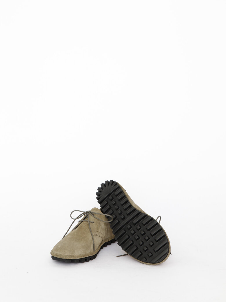 Lofina - Shoe with a flexible sole