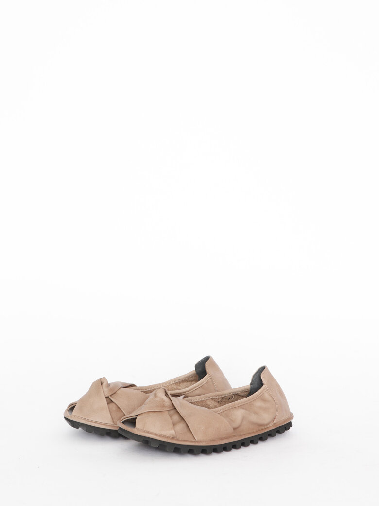 Lofina - Ballet flat with a flexible sole